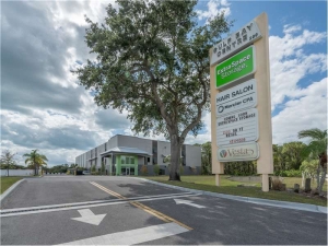 Extra Space Storage - 8978 - Englewood - Indiana Ave - Photo 6