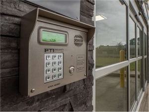 Extra Space Storage - 7105 - Houston - Old Spanish Trail - Photo 2