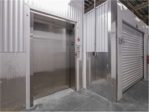 Extra Space Storage - 7337 - Rockville - Montgomery - Photo 4