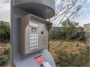 Extra Space Storage - 7274 - North Hollywood - Troost Ave - Photo 2