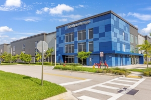 Extra Space Storage - 7243 - Pembroke Pines - Pines Blvd