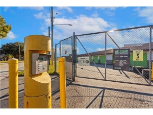 Extra Space Storage - 7459 - DeLand - N Spring Garden Ave - Photo 2