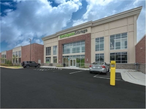 Extra Space Storage - 7476 - Woodbridge - Apollo Dr