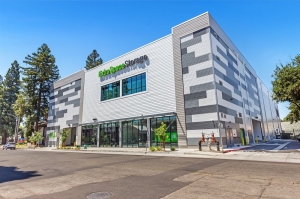 Extra Space Storage - 6137 - Sacramento - Bercut Dr