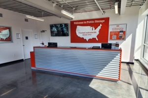 Public Storage - Lenexa - 12100 Santa Fe Trail Dr - Photo 3
