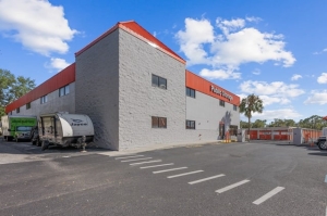 Public Storage - Valrico - 1035 Starwood Ave