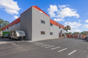 Public Storage - Valrico - 1035 Starwood Ave