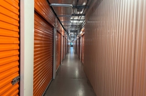 Public Storage - Spring Hill - 14900 County Line Rd - Photo 2