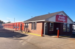 Public Storage - Moore - 3015 N Service Rd