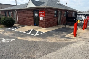 Public Storage - Memphis - 6714 Winchester Pointe CV - Photo 1