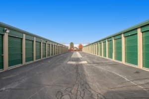 Public Storage - Munster - 230 45th St - Photo 2