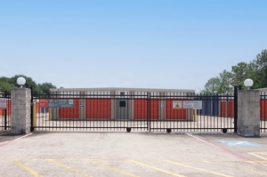 Public Storage - Pearland - 5710 Broadway St - Photo 4