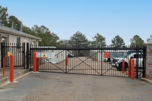 Public Storage - Collierville - 314 S Mount Pleasant Rd - Photo 4