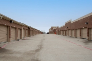 Public Storage - McKinney - 3801 S Hardin Blvd - Photo 2