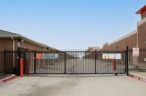 Public Storage - McKinney - 3801 S Hardin Blvd - Photo 4