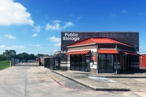Public Storage - Manvel - 17512 Highway 6 - Photo 1