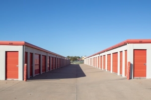 Public Storage - Norman - 275 12th Ave SE - Photo 2