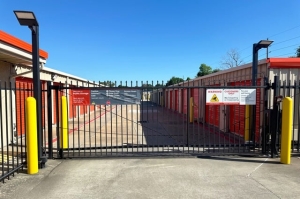 Public Storage - Cypress - 13610 Cypress North Houston Rd - Photo 3