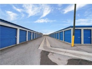 Extra Space Storage - 2109 - Madison - Clifty Dr - Photo 4