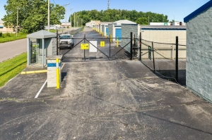 Extra Space Storage - 2131 - Seymour - Montgomery Dr - Photo 3