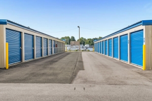 Extra Space Storage - 2131 - Seymour - Montgomery Dr - Photo 4