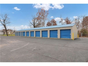 Extra Space Storage - 2135 - Scottsburg - Main St - Photo 5
