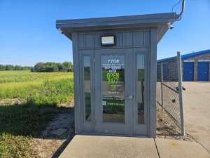 Extra Space Storage - 2166 - Troy - Plummer Business Dr - Photo 5