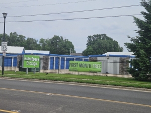 Extra Space Storage - 2167 - Washington - Walnut St - Photo 5