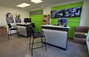 Extra Space Storage - 2178 - Clarksville - Woodstock Dr - Photo 3