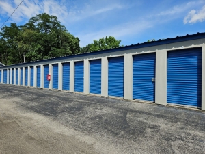 Extra Space Storage - 2178 - Clarksville - Woodstock Dr - Photo 6