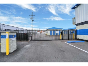 Extra Space Storage - 2179 - Clarksville - Little League Blvd - Photo 2