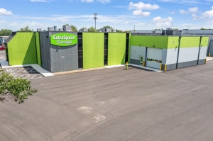Extra Space Storage - 6197 - Plymouth - 32nd Ave N