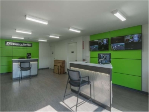 Extra Space Storage - 0522 - Whitehall - Schofield Dr - Photo 3