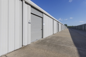 The Storage Center - Oak Villa - Photo 5