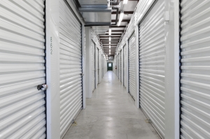 The Storage Center - Oak Villa - Photo 7
