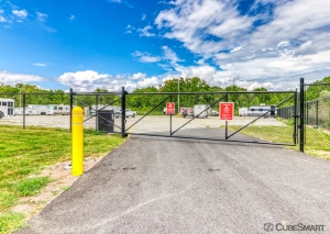 CubeSmart Self Storage - Wantage - Photo 9