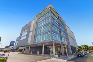 Extra Space Storage - 7638 - Los Angeles - Long Beach Ave