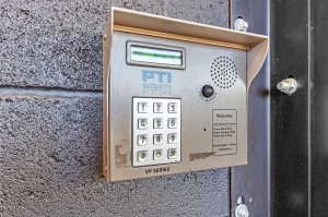 Extra Space Storage - 7638 - Los Angeles - Long Beach Ave - Photo 2