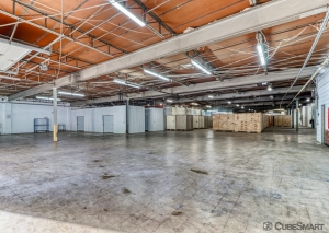 CubeSmart Self Storage - Taft Street - Photo 4