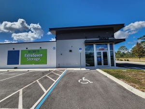 Extra Space Storage - 2215 - Weeki Wachee - Atlanta Ave - Photo 5