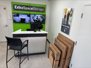 Extra Space Storage - 2215 - Weeki Wachee - Atlanta Ave - Photo 6