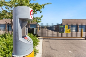 Extra Space Storage - 6326 - Woods Cross - W 2425 S - Photo 3