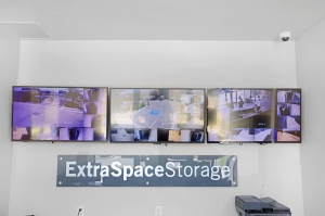 Extra Space Storage - 6326 - Woods Cross - W 2425 S - Photo 8