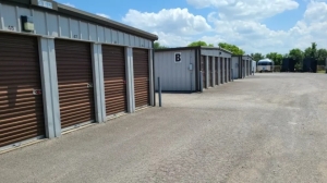 Arrington Storage - Photo 3