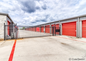 CubeSmart Self Storage - Rosharon - Photo 8