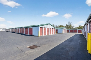 StorageMart - Wyandotte St - Photo 3