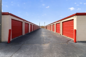 Storage Rentals of America - Greenville - 1412 Poinsett Highway - Photo 3