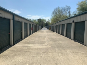 Extra Space Storage - 3630 - Huntsville - Blake Bottom Rd - Photo 6