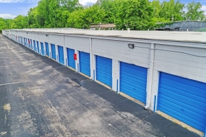 Extra Space Storage - 6338 - Huntsville - Jordan Ln - Photo 4