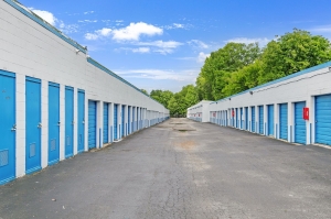 Extra Space Storage - 6338 - Huntsville - Jordan Ln - Photo 5